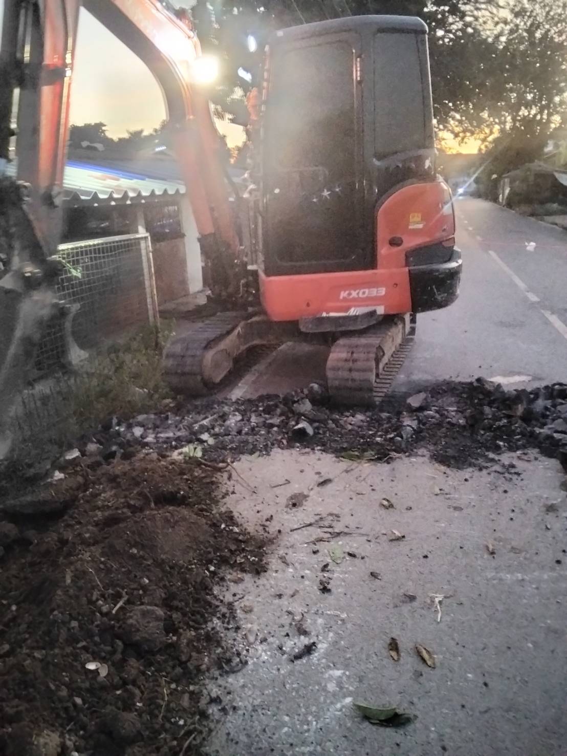 เช่ารถแม็คโคร สุพรรณบุรี เช่ารถแม็คโคร สุพรรณบุรี